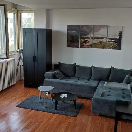 Nice In New With Free Parking Apartment