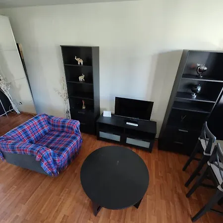 Nice In New With Free Parking Apartment *